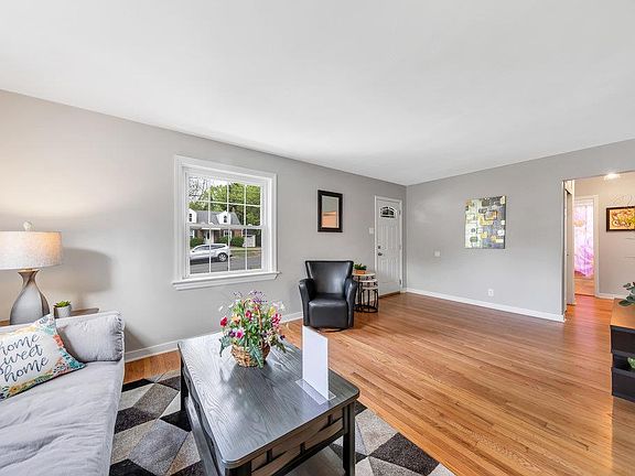 5th image of 2334 Goodale Ave