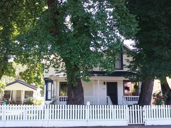 1535 SE Mill St, Roseburg, OR 97470