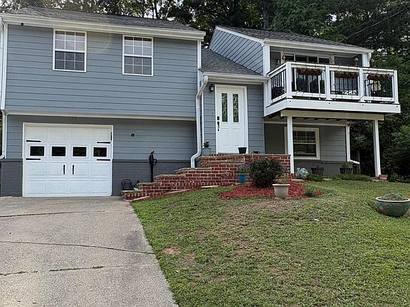 3rd image of 5529 Willow Brook Dr