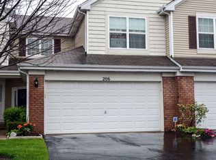 206 Wild Meadow Ln, Woodstock, IL 60098