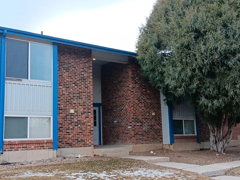 1015 Holli Springs Ln #B — Photo 1