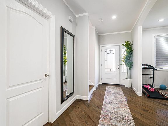 4th image of 1180B Nelson Dr