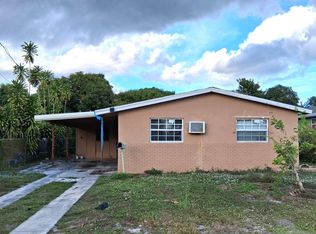 1240 W 33rd Street, Riviera Beach, FL 33404