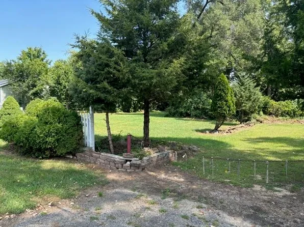31XX 7th St, Rockford, IL 61109