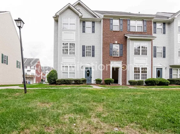 9983 Treeside Ln, Matthews, NC 28105