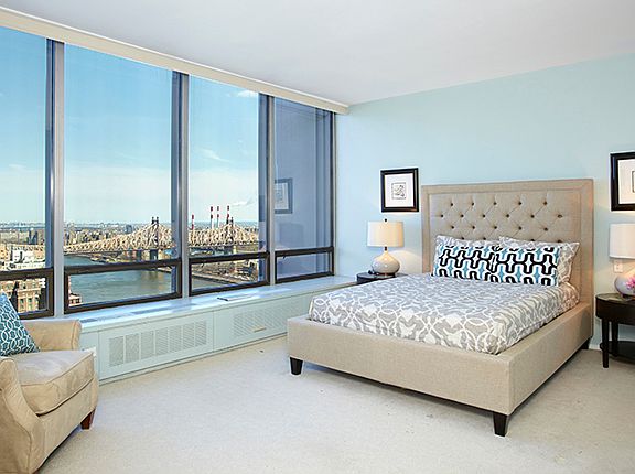 3rd image of 870 United Nations Plz APT 32B