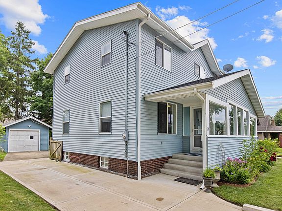 2nd image of 211 Dawson Ave