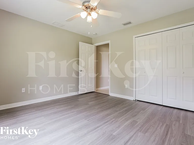 2463 Alesio Ave — Photo 9