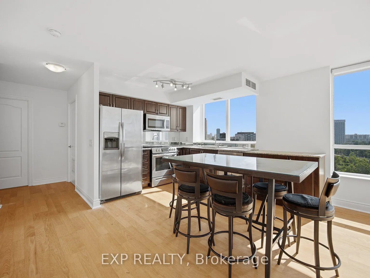 2 bed, $3,000 — Photo 4