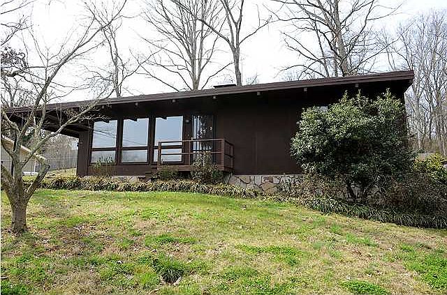1st image of 3011 Lancaster Cir