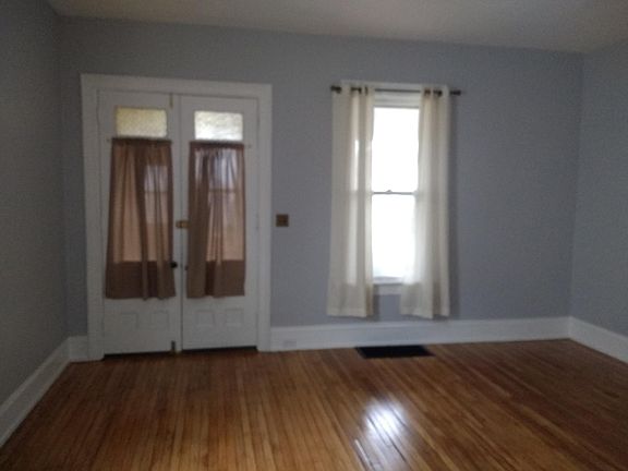 Front Entry / Living Room