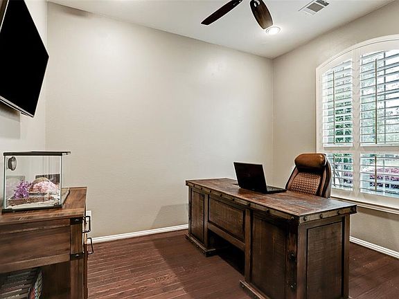 4th image of 6023 Hedgepark Dr