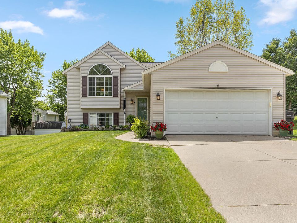 1st image of 138 Rollingwood Dr