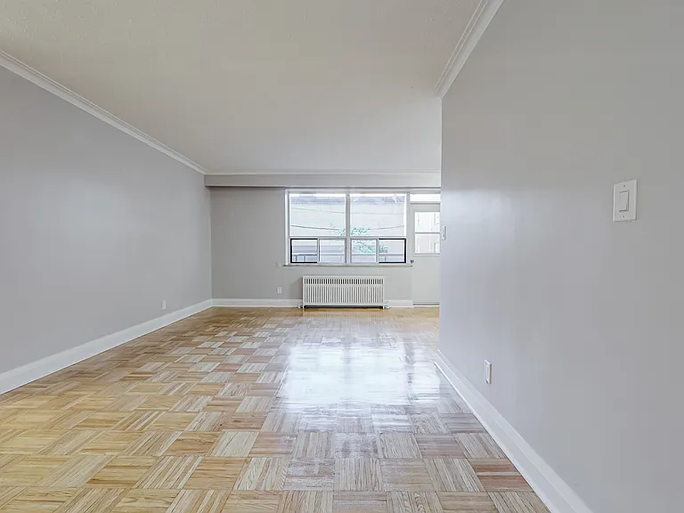 130 Jameson Ave — Photo 34