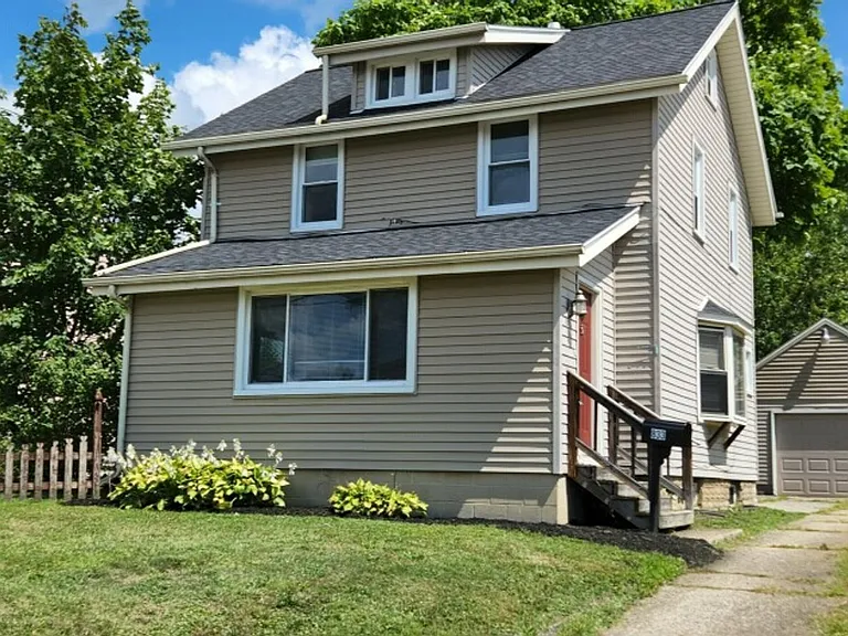 833 Lawrence Ave — Photo 1