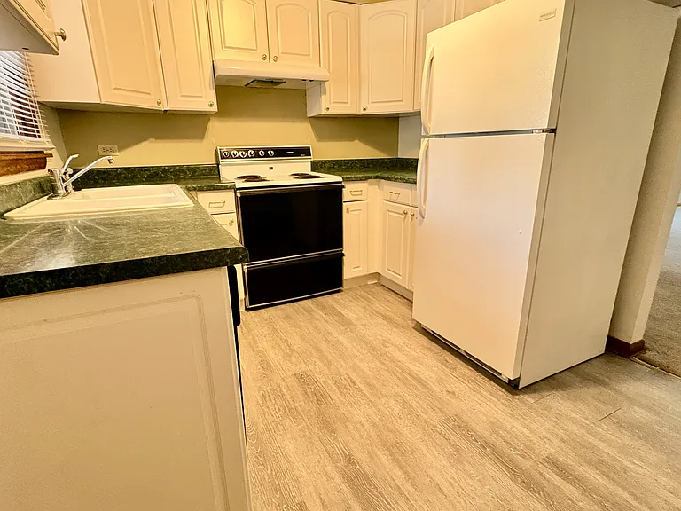 125 N Hayward St — Photo 18