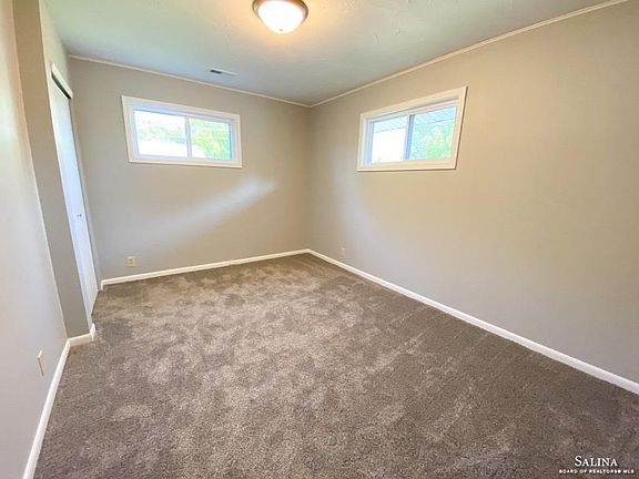 4th image of 2022 Haskett Ave