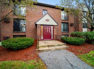 12R English Village Rd #102, Manchester, NH 03102