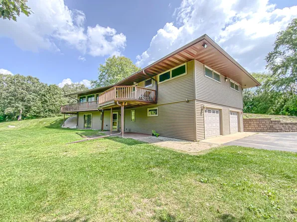 N664 Buckingham ROAD, Fort Atkinson, WI 53538