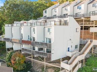 101 State Rt 5 APT 206, Edgewater, NJ 07020