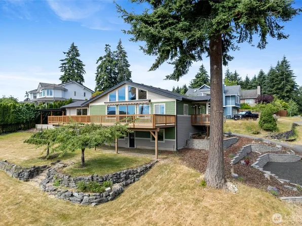 1268 Pilchuck Dr FI, Fox Island, WA 98333