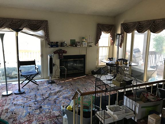 3rd image of 945 Tidewater Grove Ct