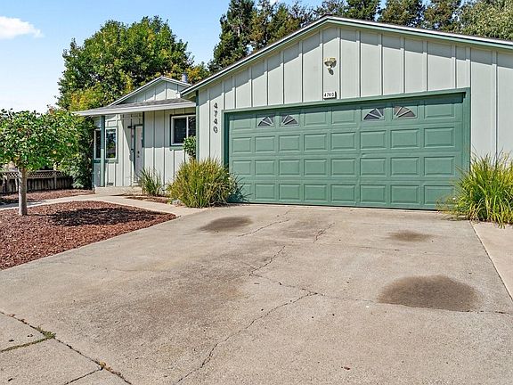 2nd image of 4740 Quadres Ct