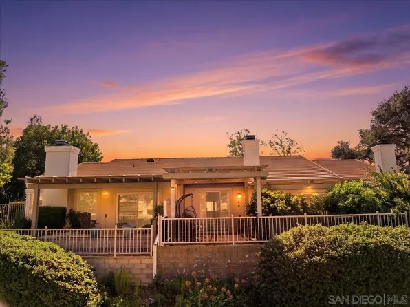 29414 Circle R Greens Dr, Escondido, CA 92026
