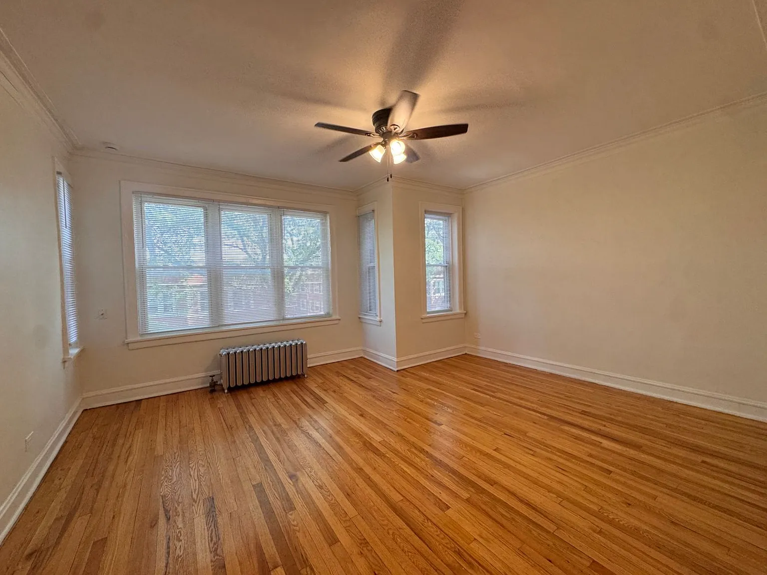 2 bed, 1050 sqft, $2,000 — Photo 3