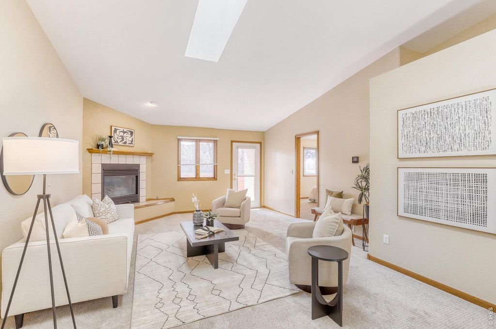 2367 Northbrook Dr