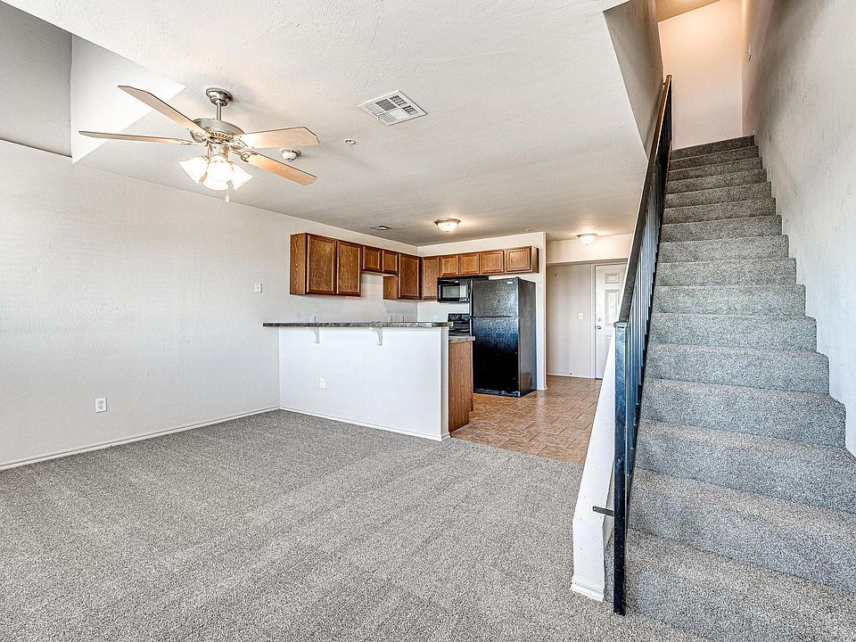 1st image of 1440 12th Ave SE #3313