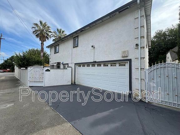 2nd image of 949 1/2 N Windeler Ave