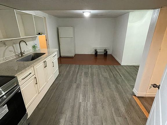 3rd image of 5 Danmary Rd E #Basement