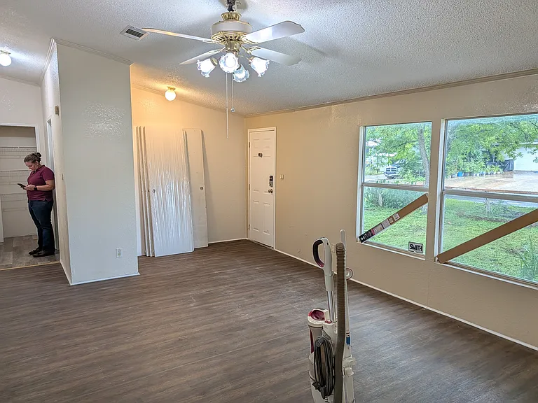 610 Hamilton Creek Dr — Photo 4