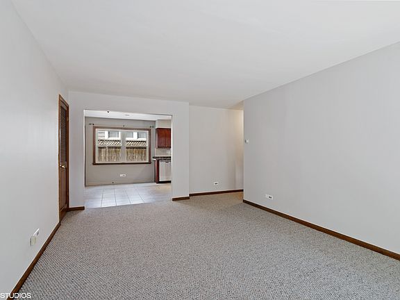 3rd image of 4333 N Keeler Ave APT 1B