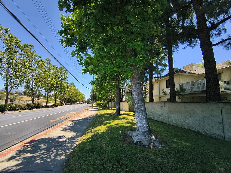 2827 Monument Blvd #24 — Photo 48