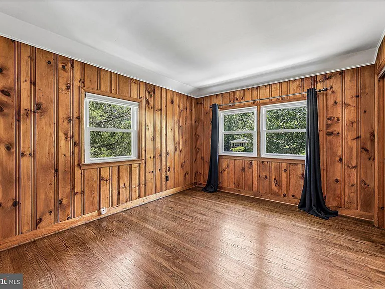 8109 Bainbridge Rd — Photo 14