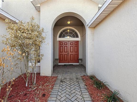 3rd image of 457 Knightsbridge Cir