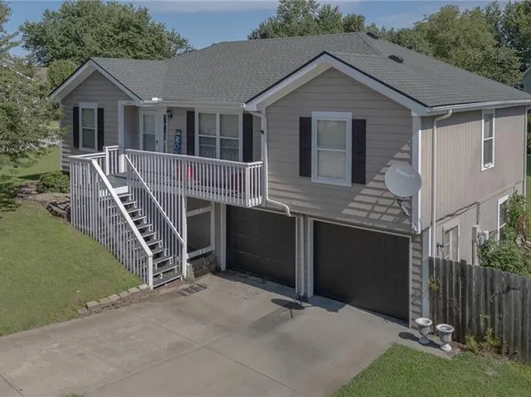 101 Bombay Cir, Wood Heights, MO 64024