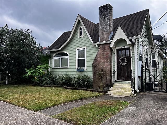 1st image of 928 Hidalgo St