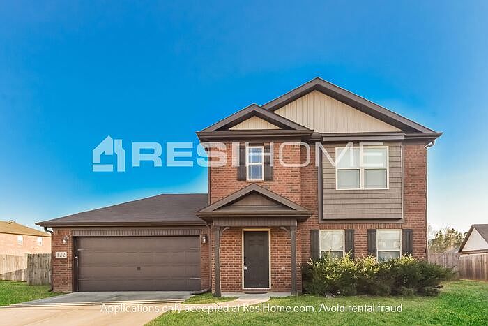 1st image of 122 Chestnut Cv
