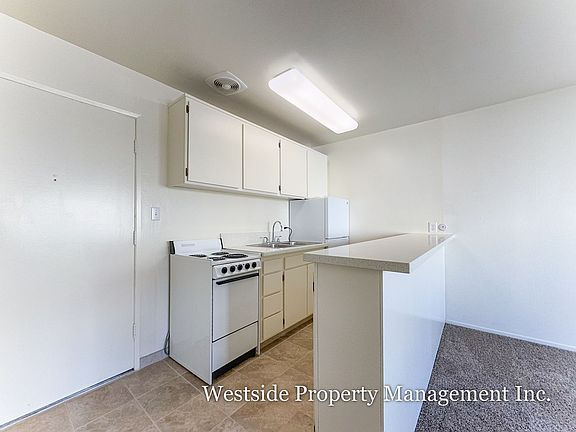 2nd image of 5751 Camellia Ave APT 208