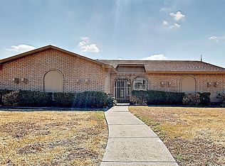 1102 Nancy Ln, Lancaster, TX 75134