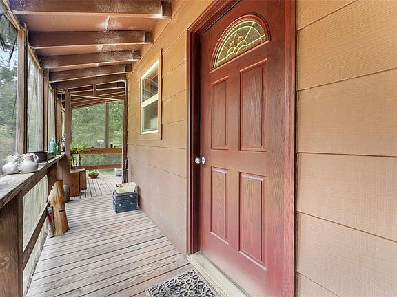 4th image of 568 SW RATTLESNAKE GLEN