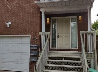 306 Presland Rd #B, Ottawa, ON K1K 2B8