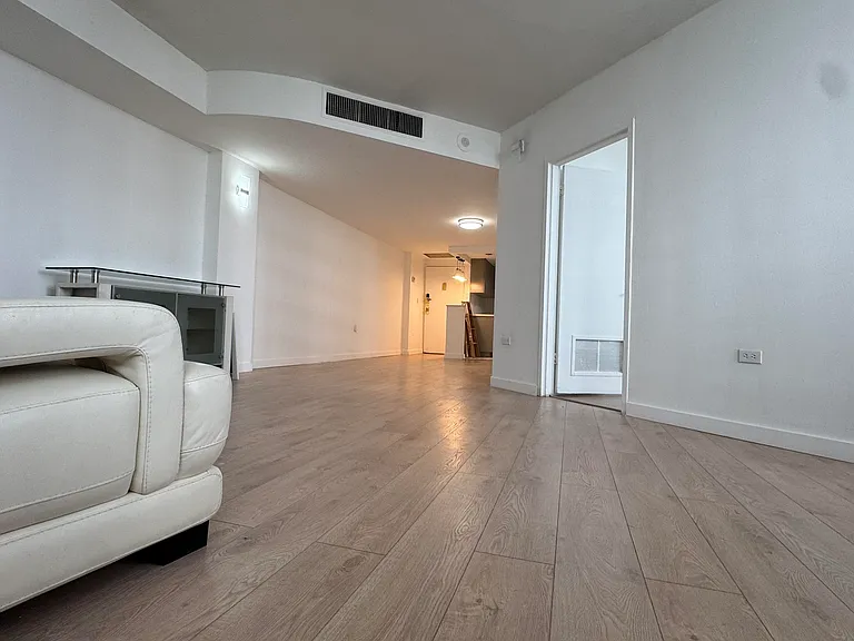 801 Brickell Bay Dr #365 — Photo 30