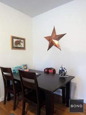 Rented by Bond New York | media 3