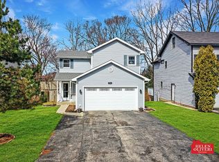 711 Wauconda Rd, Wauconda, IL 60084