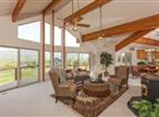 294 W Hilltop Rd, Talent, OR 97540