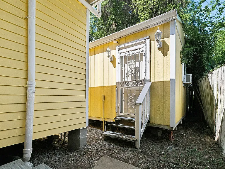 2916 Philip St — Photo 12